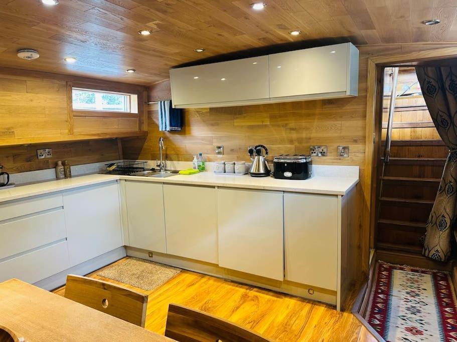 Unique Houseboat Experience I Central City Break York Exterior photo