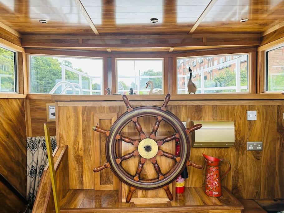 Unique Houseboat Experience I Central City Break York Exterior photo