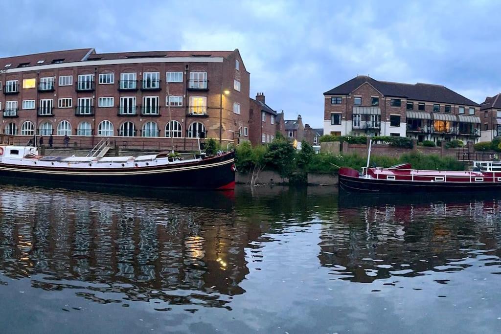 Unique Houseboat Experience I Central City Break York Exterior photo