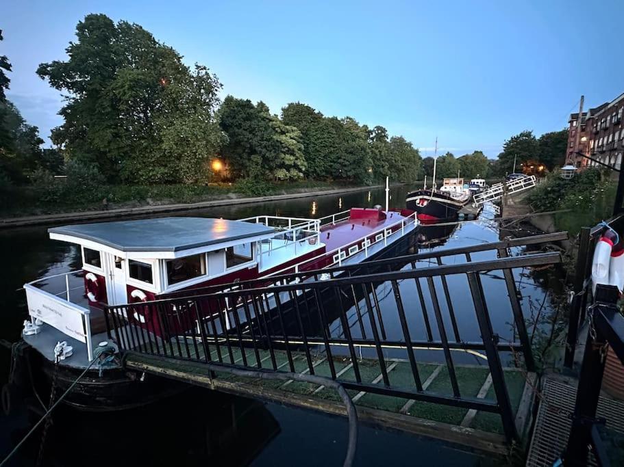 Unique Houseboat Experience I Central City Break York Exterior photo